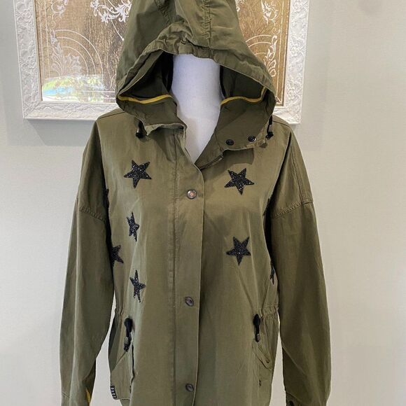 History Repeats Star coat  - Picture 5 of 5